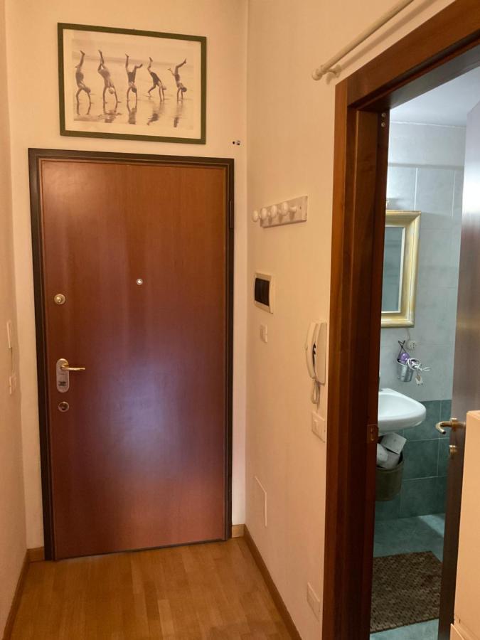 Isolab: Monolocale In Zona Isola Διαμέρισμα Μιλάνο Εξωτερικό φωτογραφία